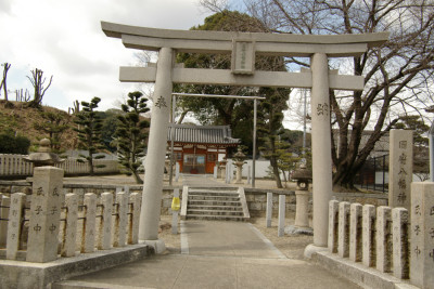 国府八幡神社